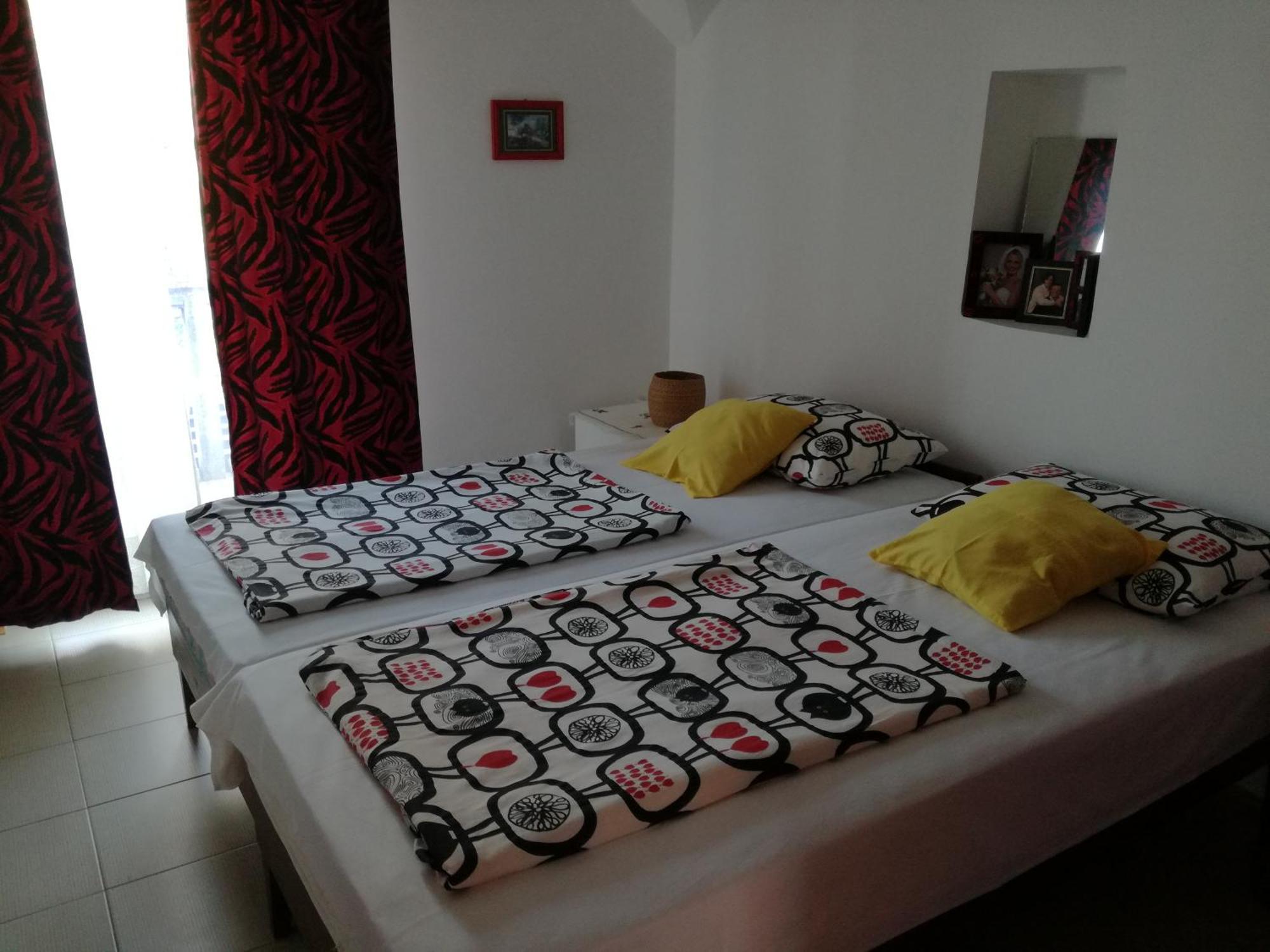Apartman Irena Тиват Екстериор снимка