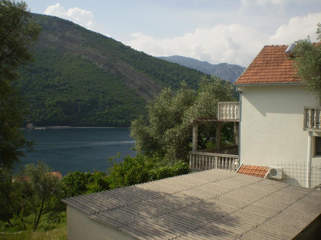 Apartman Irena Тиват Екстериор снимка